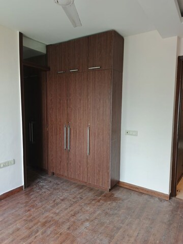 Room in 4 BHK Builder Floor at Hauz Khas Enclave – for Rent