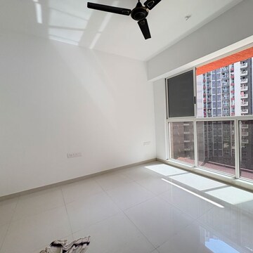 Room in 2.5 BHK Apartment at Lodha Codename Premier, Mangaon – for Rent