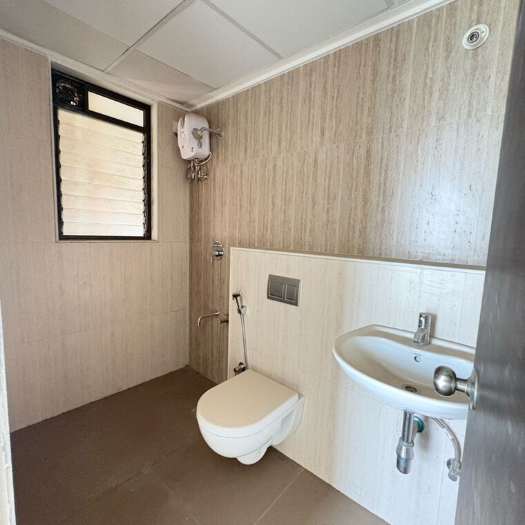 Bathroom, lodha-palava-florea-a-to-d 1 Bedroom 439 Sq.Ft. Apartment In Taloja Bypass Road Thane 9726513