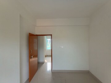 Room in 2 BHK Apartment at Barasat – for Rent