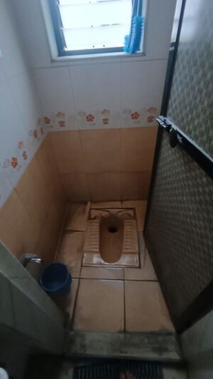 Bathroom in 1 BHK Apartment at Dombivli West – for Rent