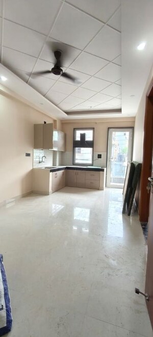 Kitchen in 1 BHK Builder Floor at Unitech Infospace, Sector 21 – for Rent