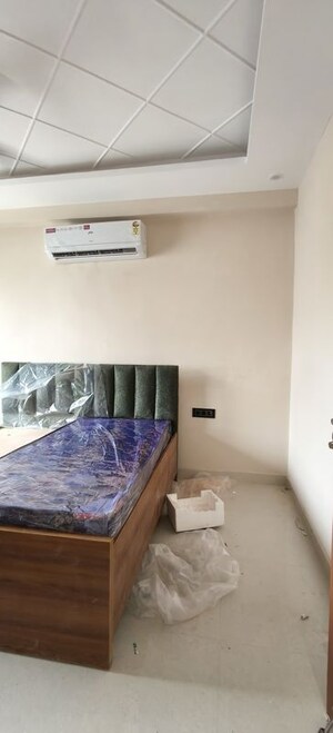 Bedroom in 1 BHK Builder Floor at Unitech Infospace, Sector 21 – for Rent