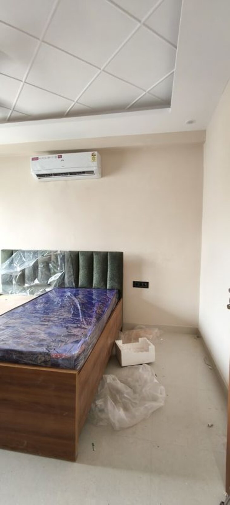 Bedroom, unitech-infospace 1 Bedroom 900 Sq.Ft. Builder Floor In Sector 21 Gurgaon 9726534