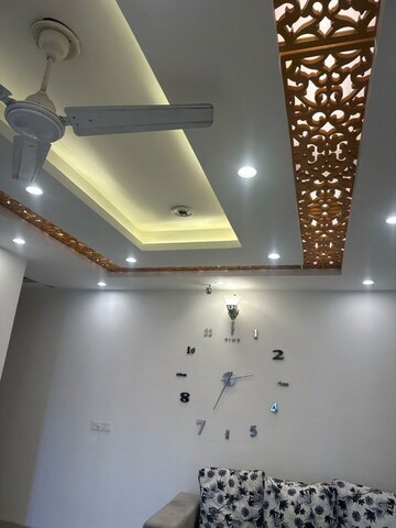 Furnished Amenities in 2 BHK Apartment at Rishita Manhattan, Gomti Nagar – for Rent