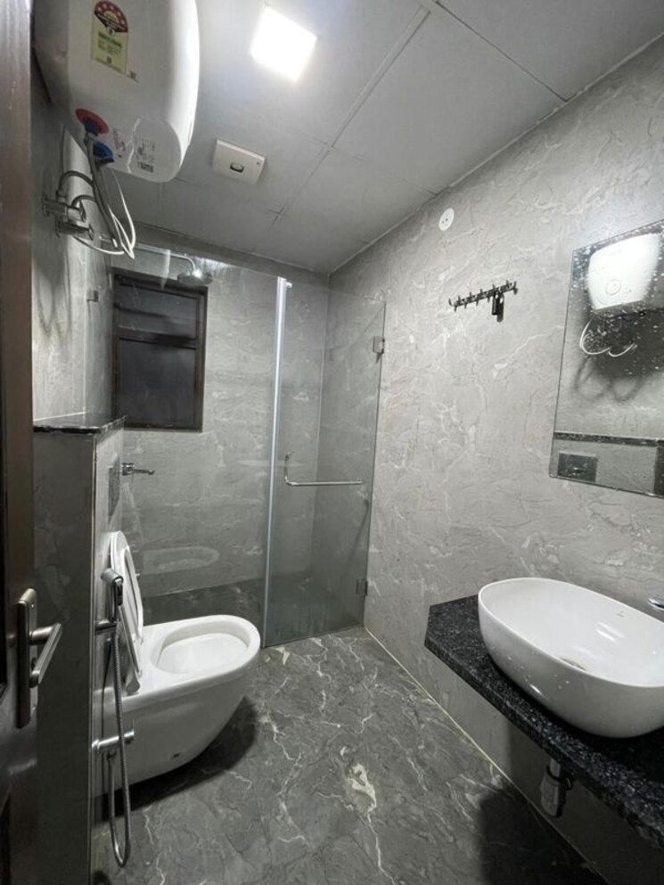 Bathroom, builder-floor 1 Bedroom 850 Sq.Ft. Builder Floor In Sector 28 Gurgaon 9726578