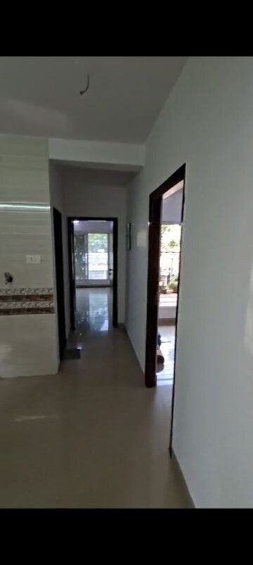 Room in 2 BHK Apartment at Kalina – for Rent