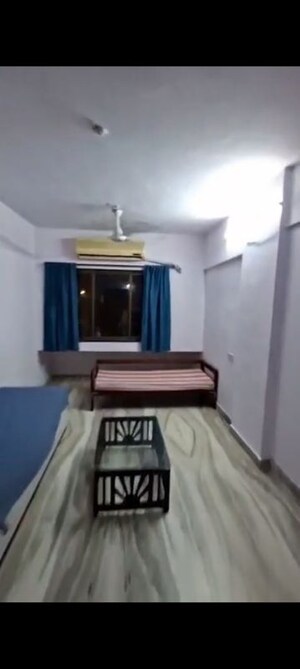 Furnished Amenities in 2 BHK Apartment at Vakola – for Rent