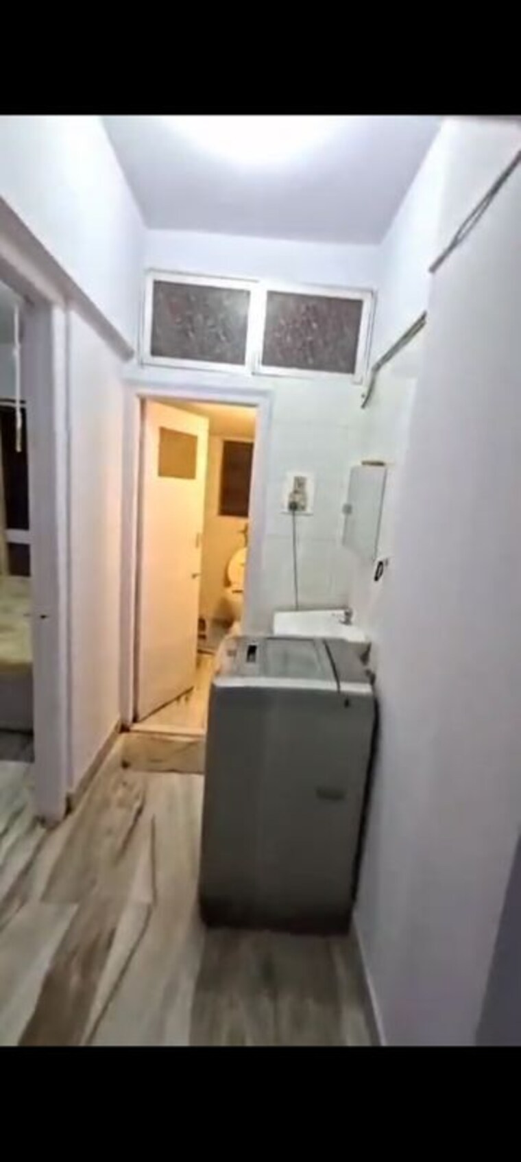 Bathroom, vakola 2 Bedroom 700 Sq.Ft. Apartment In Vakola Mumbai 9726597