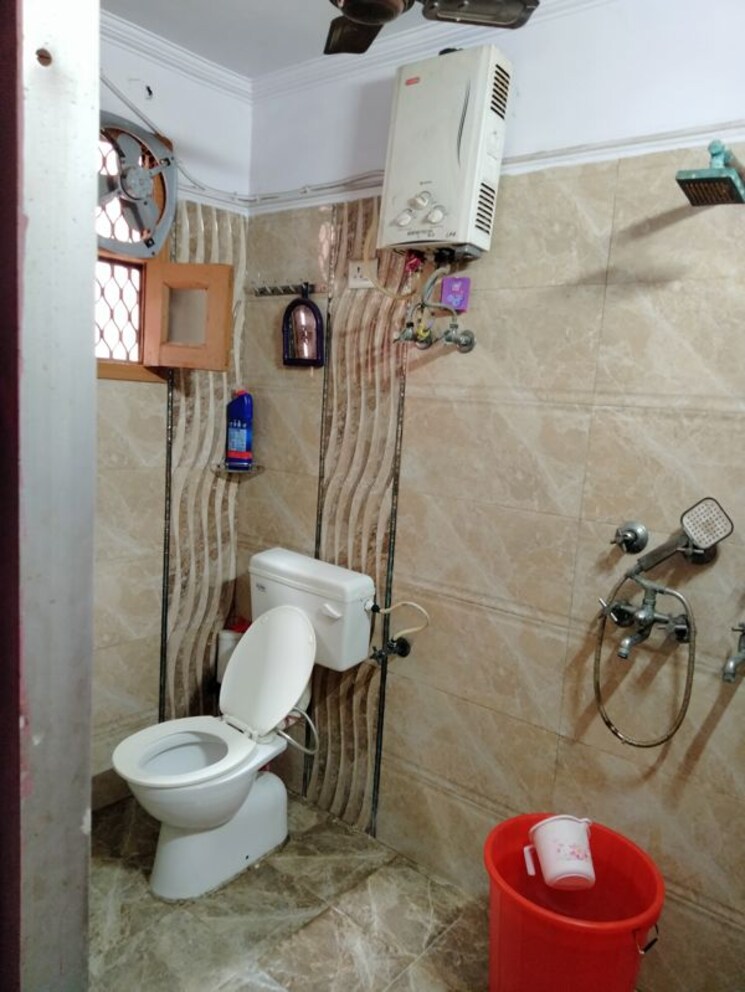 Bathroom, shiksha-niketan 2 Bedroom 980 Sq.Ft. Apartment In Vasundhara Sector 2b Ghaziabad 9726600