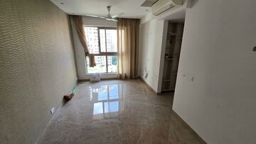 Room in 1 BHK Apartment at Hiranandani Sorrento, Powai – for Rent