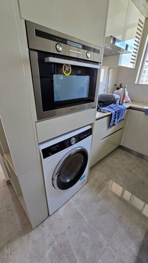 Furnished Amenities in 1 BHK Apartment at Hiranandani Sorrento, Powai – for Rent