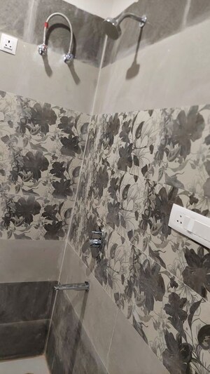 Balcony in 2 BHK Villa at Gomti Nagar – for Rent