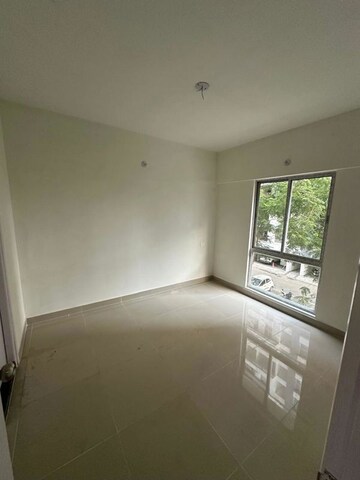 Room in 2 BHK Apartment at Kundan Plaza, Chinar Park – for Rent