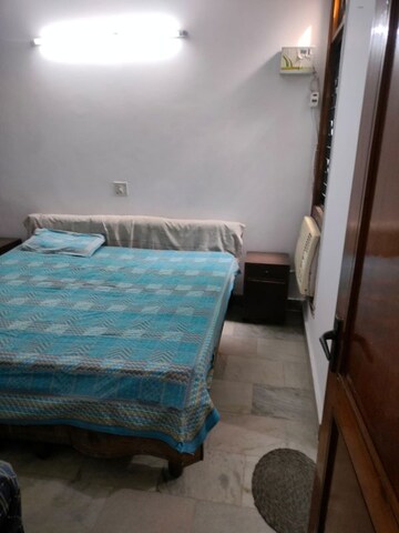 Bedroom in 2 BHK Builder Floor at Malviya Nagar – for Rent