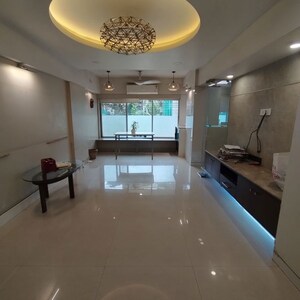 2 BHK Apartment For Rent in Andheri West