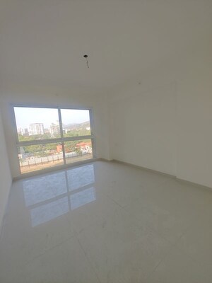 Room in 3.5 BHK Apartment at Moreshwar 19 East, Nerul – for Rent