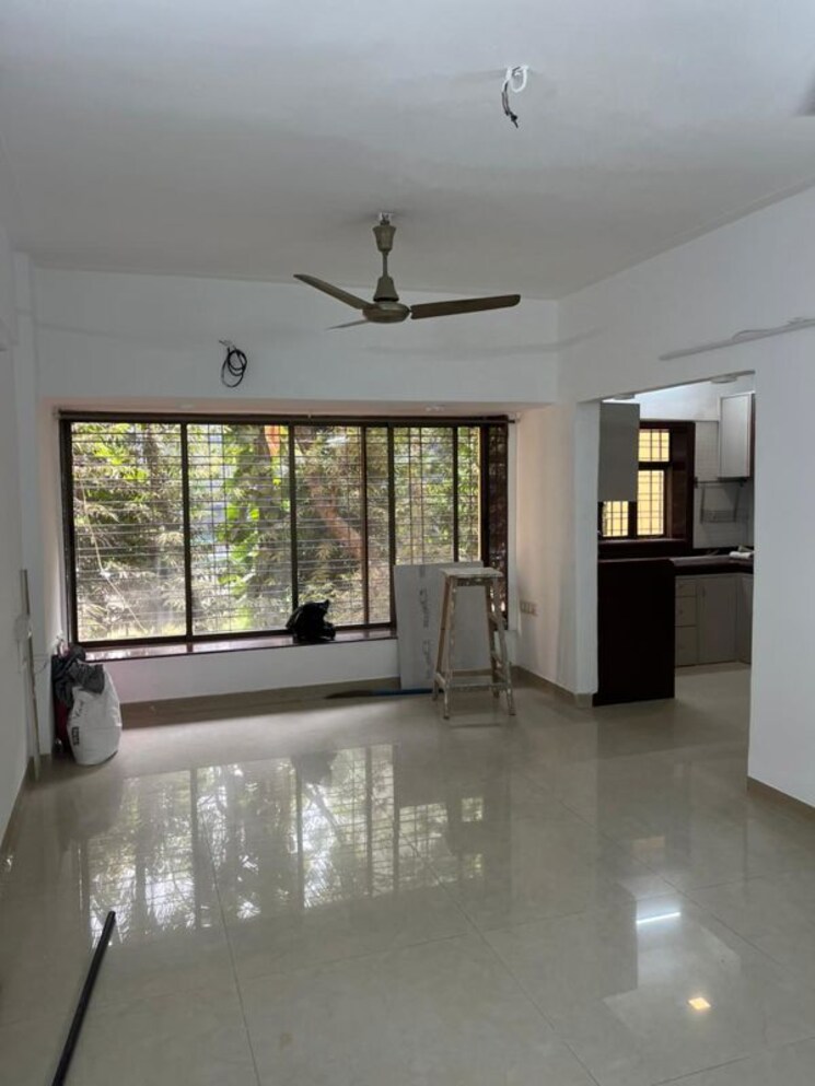 Room, juhu 3 Bedroom 1250 Sq.Ft. Apartment In Juhu Mumbai 9726676