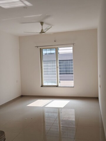 Room in 3 BHK Apartment at Venezia Homes, Baner – for Rent