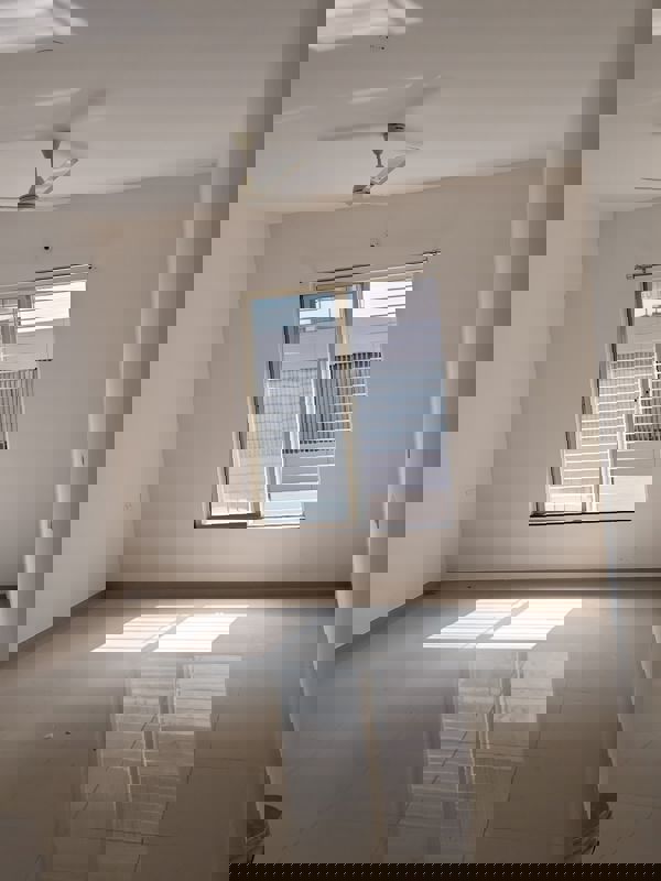 3 BHK 1600 Sq.Ft. Apartment in Venezia Homes