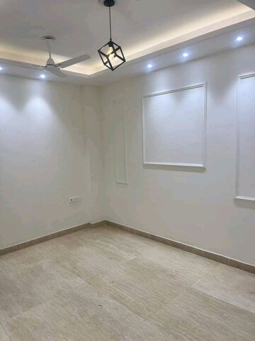 Room in 1 BHK Builder Floor at Chattarpur – for Rent