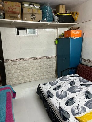 Room in  Pg at Vakola – for Rent