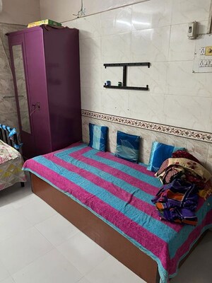 Room in  Pg at Vakola – for Rent