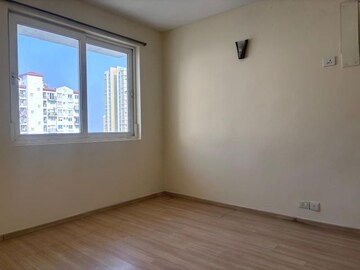 Room in 2 BHK Apartment at Dlf New Town Heights, Rajarhat New Town – for Sale