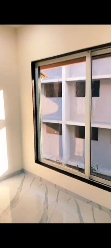 Furnished Amenities in 2 BHK Apartment at Vakola – for Rent