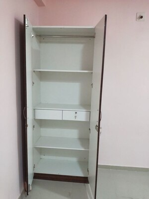 Room in  Pg at Vineet Khand – for Rent