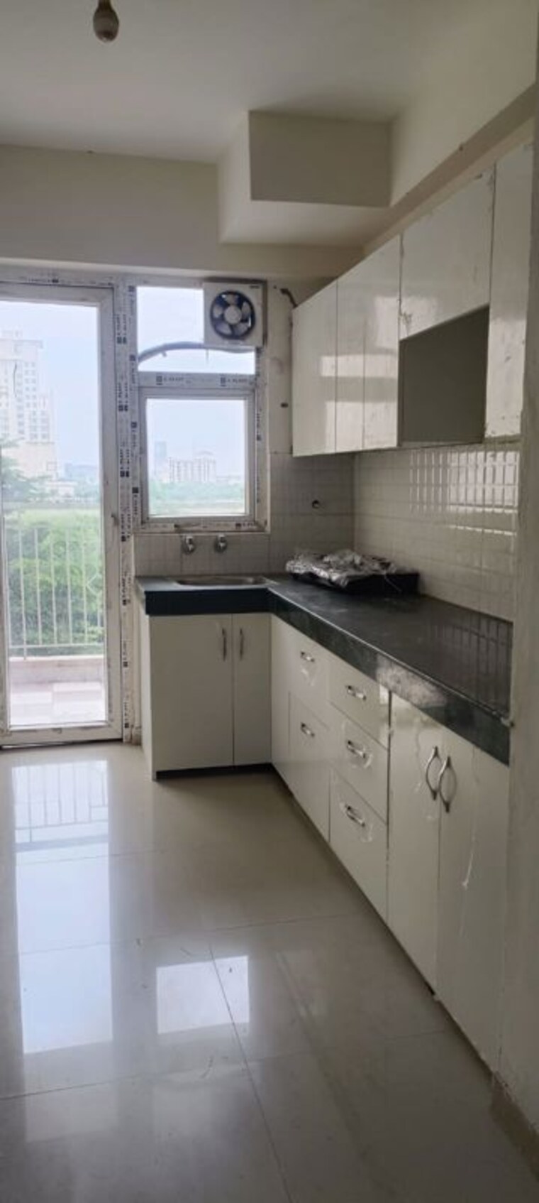 Kitchen, shree-vardhman-green-court 2 Bedroom 690 Sq.Ft. Apartment In Sector 90 Gurgaon 9726728