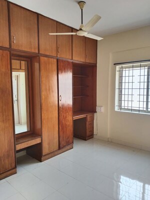 Room in 2 BHK Apartment at Btm Layout – for Rent