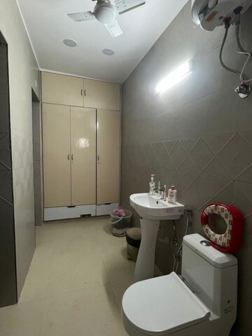  3 BHK Builder Floor at Kalkaji – for Rent