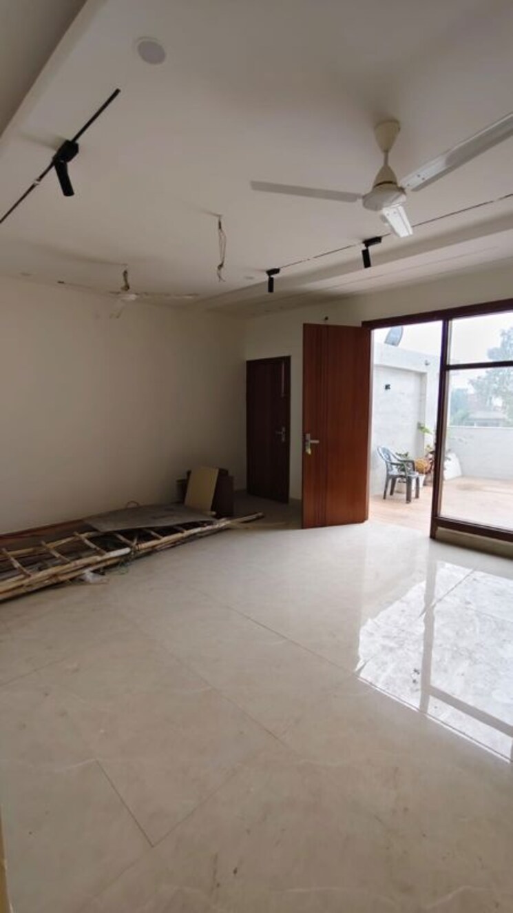 Room, kalkaji 3 Bedroom 1700 Sq.Ft. Builder Floor In Kalkaji Delhi 9726753