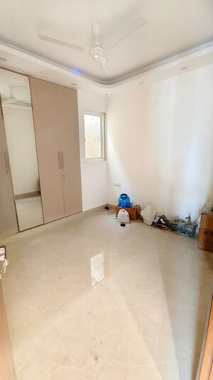 Room in 3 BHK Builder Floor at Kalkaji – for Rent