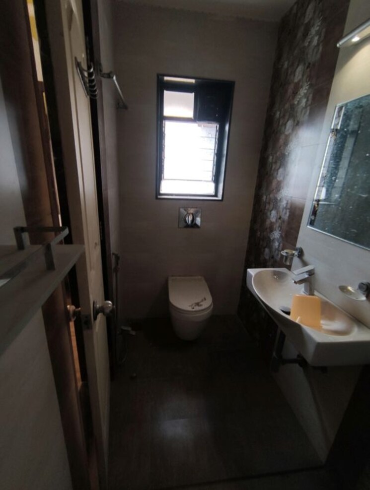 Bathroom, tain-square 3 Bedroom 1211 Sq.Ft. Apartment In Wanwadi Pune 9726760