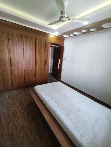 Bedroom in 3 BHK Apartment at Tain Square, Wanwadi – for Rent