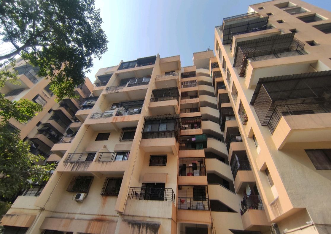 3 BHK + Extra Room Apartment For Rent in Tain Square