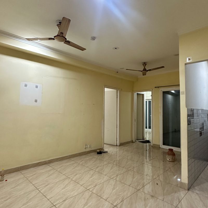2 BHK Apartment For Rent in Gaur City 7th Avenue