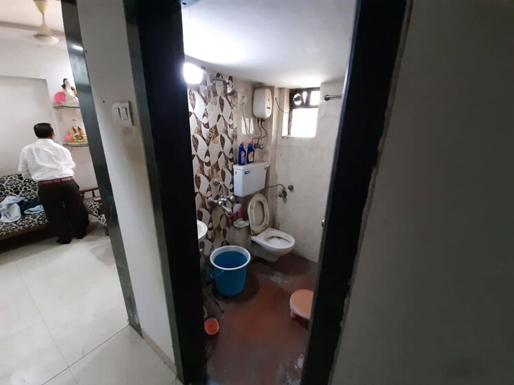 Bathroom, shree-vallabh-anand-chs 2 Bedroom 560 Sq.Ft. Apartment In Malad West Mumbai 9726787