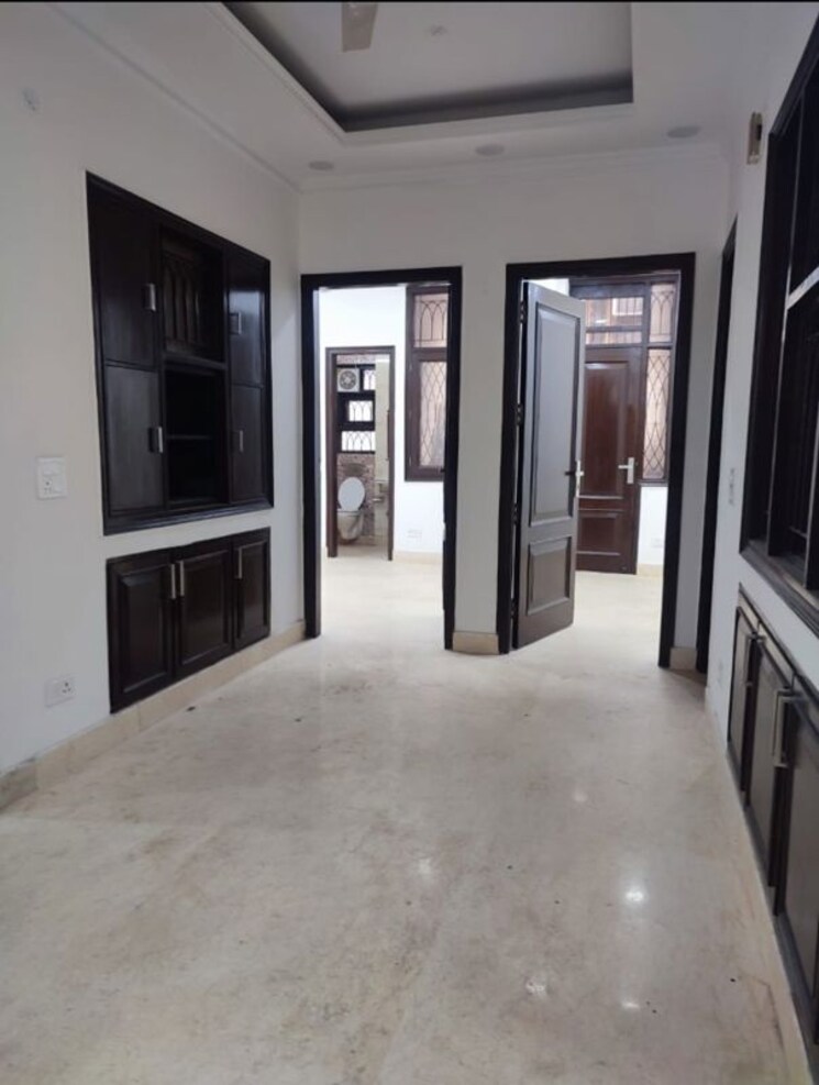 Room, chittaranjan park 3 Bedroom 1500 Sq.Ft. Builder Floor In Chittaranjan Park Delhi 9726808