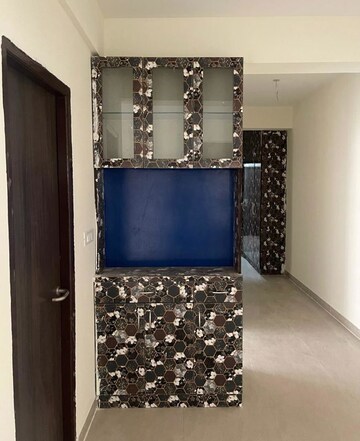 Furnished Amenities in 3 BHK Apartment at Sector 86 – for Rent
