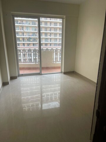 Room in 3 BHK Apartment at Sector 86 – for Rent
