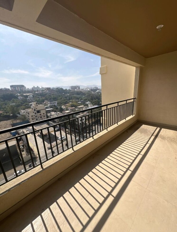 Balcony, vertical-alcinia 2 Bedroom 724 Sq.Ft. Apartment In Mohammadwadi Pune 9726821
