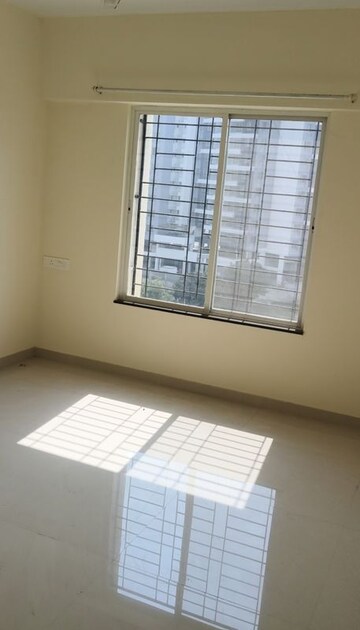 Room in 2 BHK Apartment at Vertical Alcinia, Mohammadwadi – for Sale