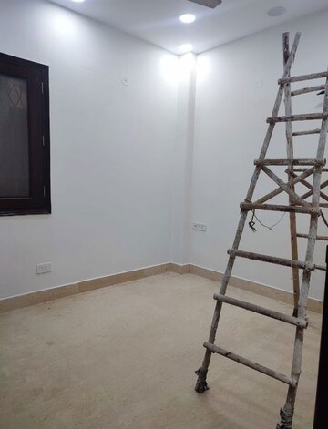 Staircase in 3 BHK Builder Floor at Chittaranjan Park – for Rent