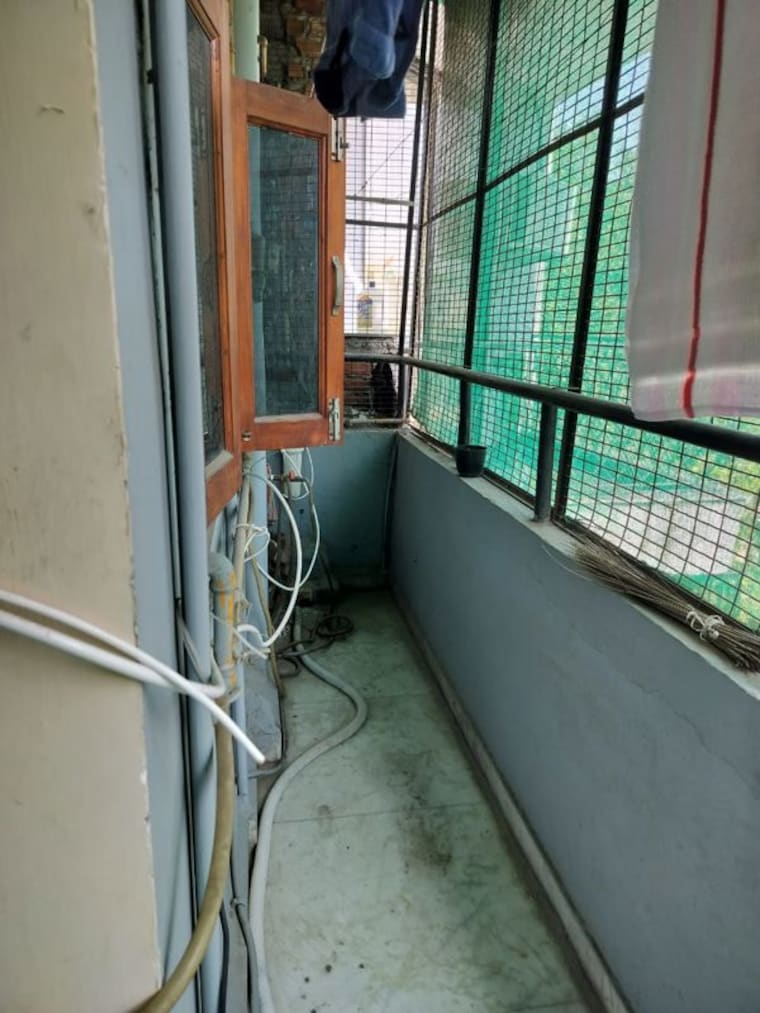 Balcony, kalkaji 1 Bedroom 600 Sq.Ft. Builder Floor In Kalkaji Delhi 9726843