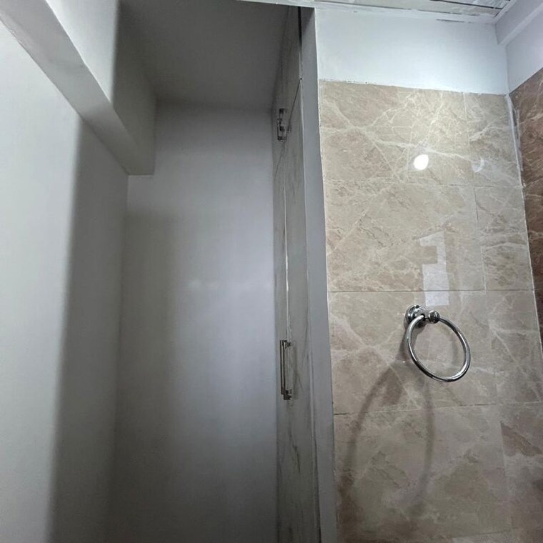 Bathroom, nirala-world-estate-i 2 Bedroom 955 Sq.Ft. Apartment In Amrapali Dream Valley Greater Noida 9726850