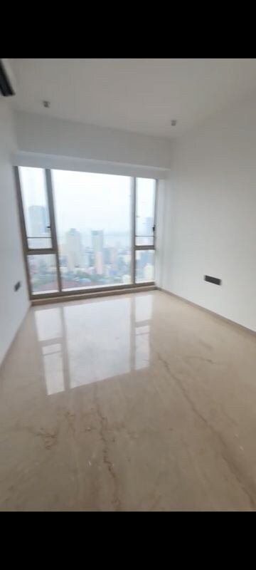 Room in 3 BHK Apartment at Lodha Parkside, Worli – for Rent