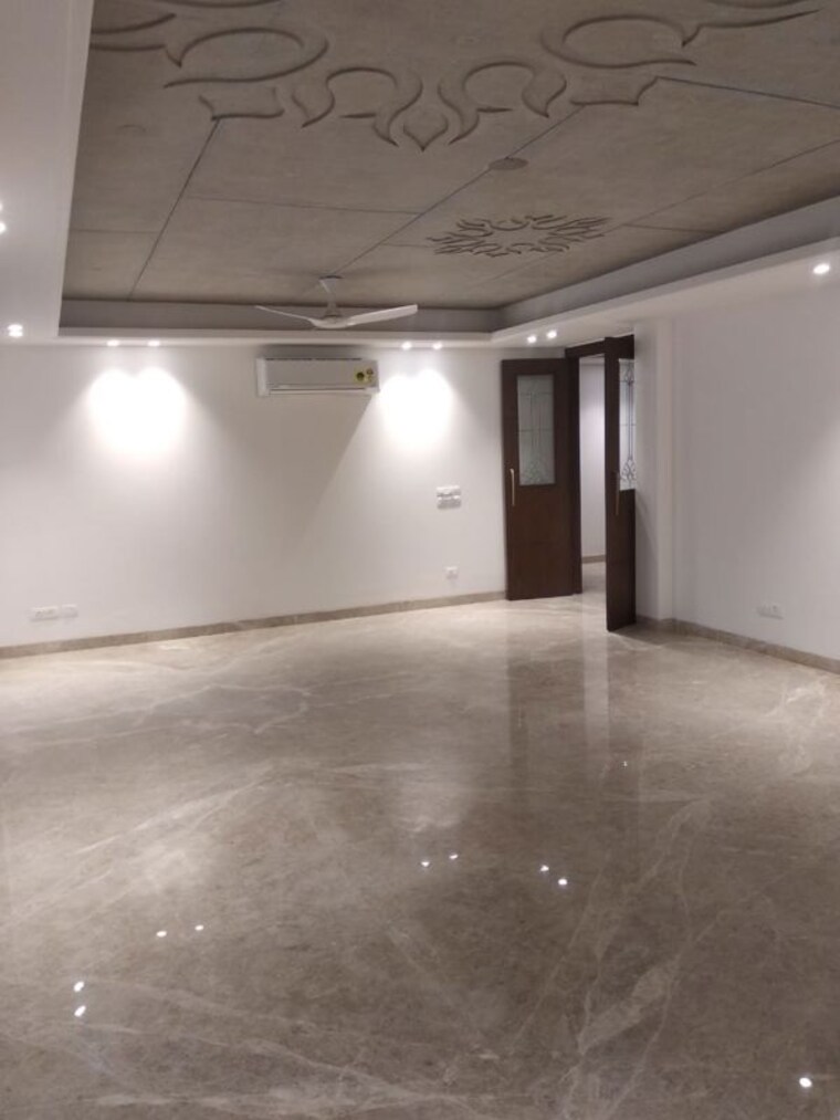 Room, panchsheel enclave 3 Bedroom 2400 Sq.Ft. Apartment In Panchsheel Enclave Delhi 9726858